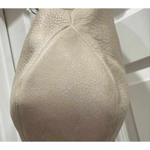 COACH - 🎉HP🎉 “Julia" Cream Pebbled Leather Hobo Ergo Bag - Retired - Picture 11 of 14